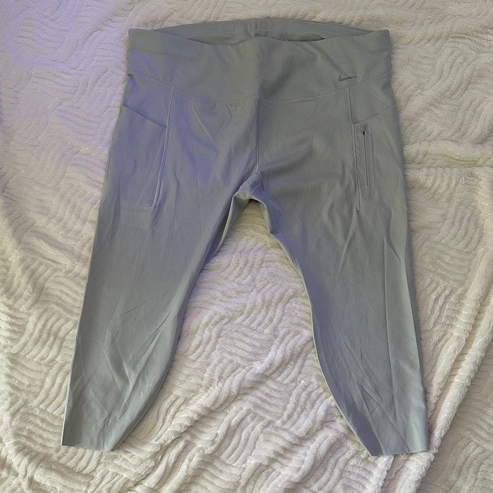 Women’s Athletic Capri Leggings